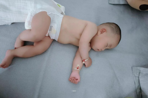 广州代怀供卵公司三个月宝宝身高体重